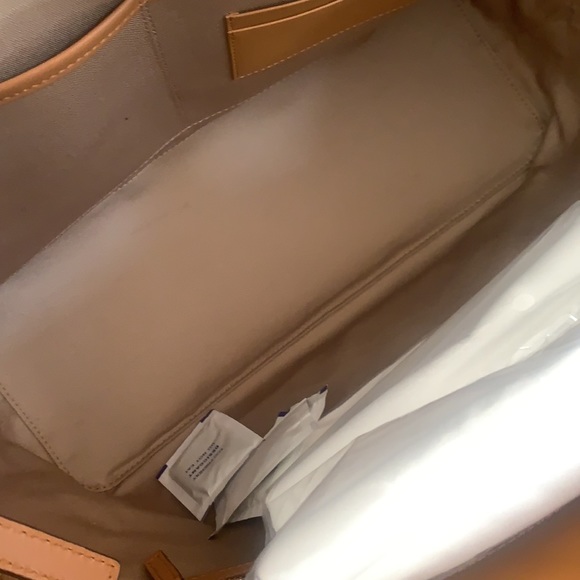 💯 NWT! MCM Anya Medium Visetos Zip Top Shopper In Soft Pink - Picture 9 of 13